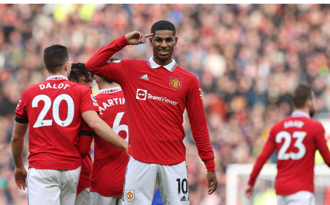 他的表现不 他的表现不